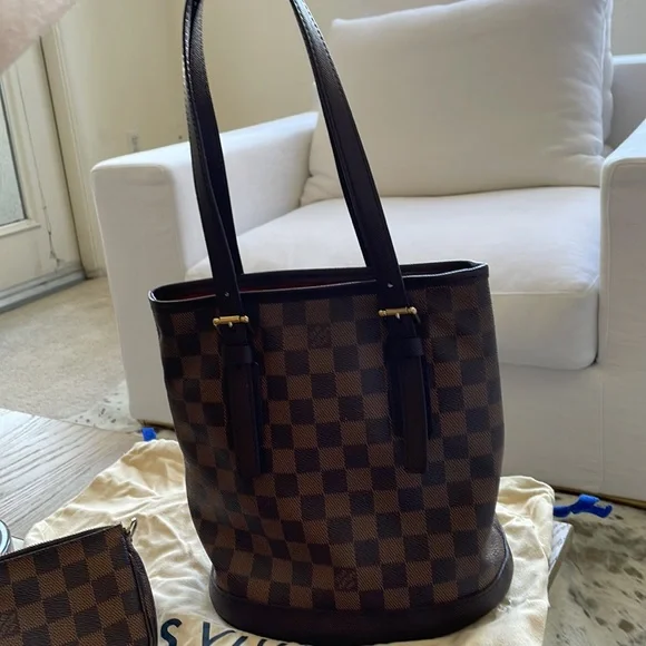 Authentic Louis Vuitton Damier Ebene Bucket Marais Shoulder Bag Purse Brown - Picture 2 of 16